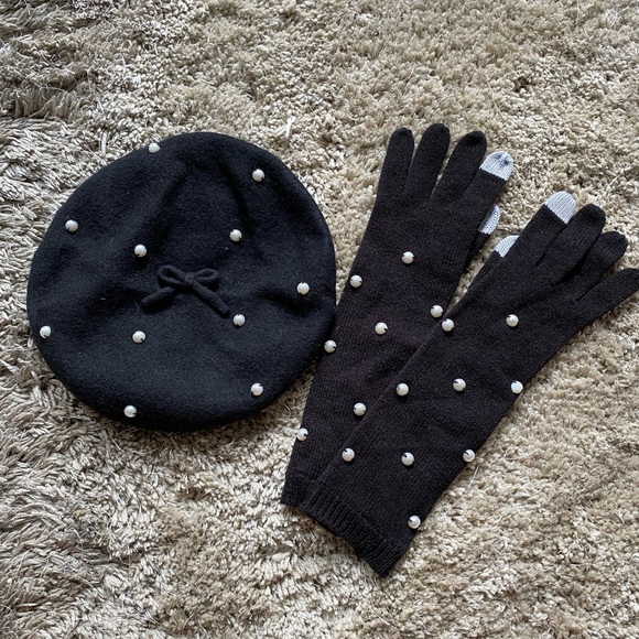 Kate Spade ♠️ French Baret w/Matching  gloves set - Picture 1 of 1